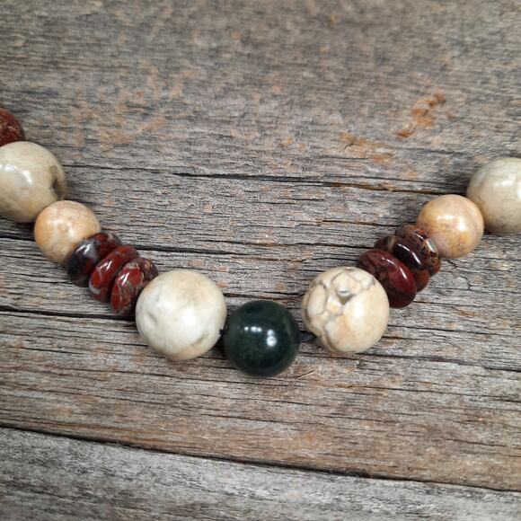 Boho Stone Bracelet W/Green Center Stone - Picture 2 of 6
